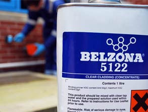 Förpackningar med Belzona 5122 (Clear Cladding Concentrate)